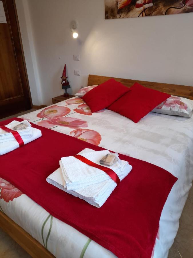 Paderno B&B La Casa Di Loretta מראה חיצוני תמונה
