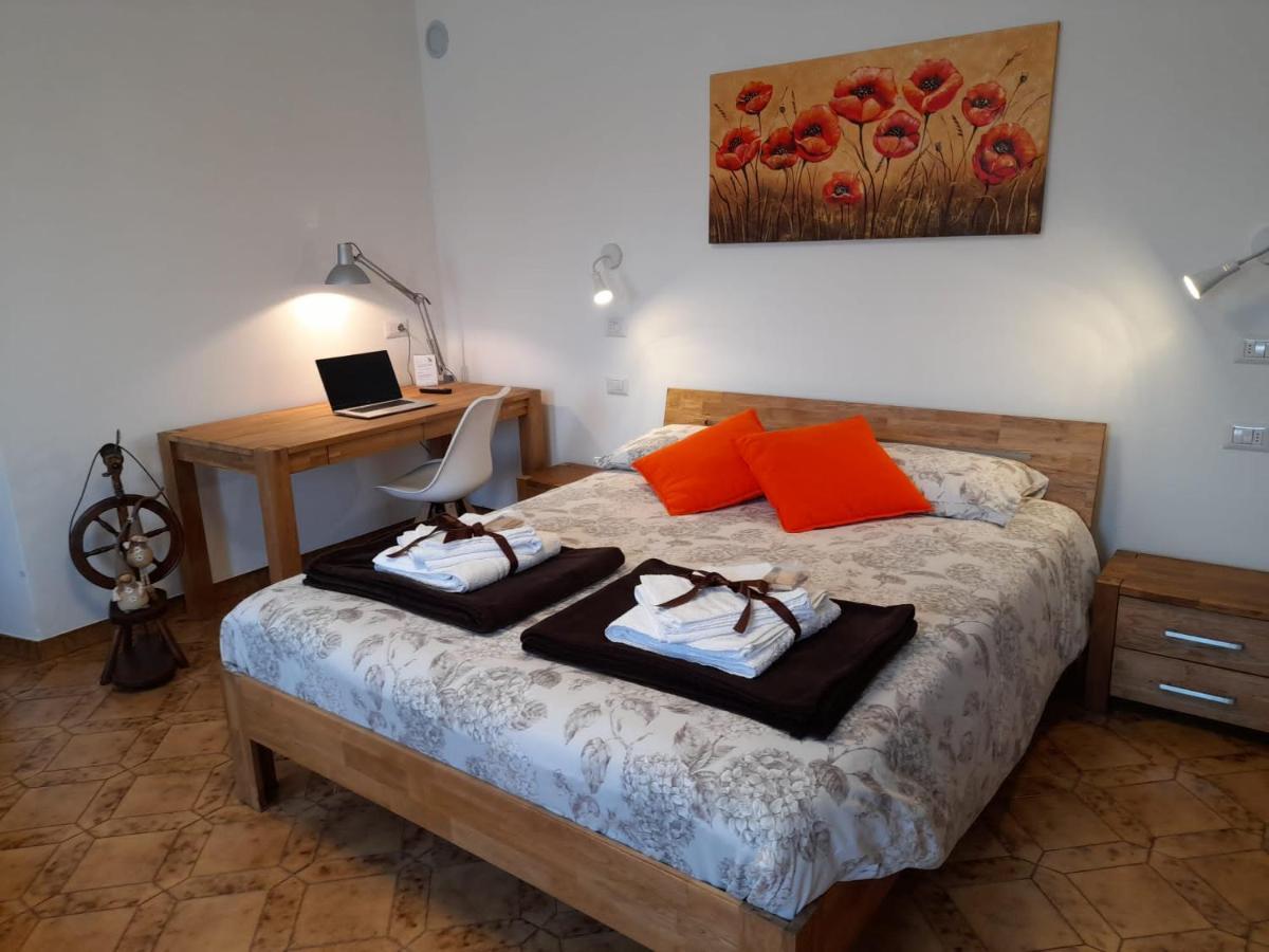 Paderno B&B La Casa Di Loretta מראה חיצוני תמונה